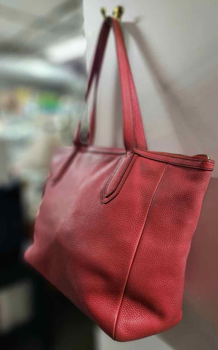 Fossil Sydney Coral Leather Purse