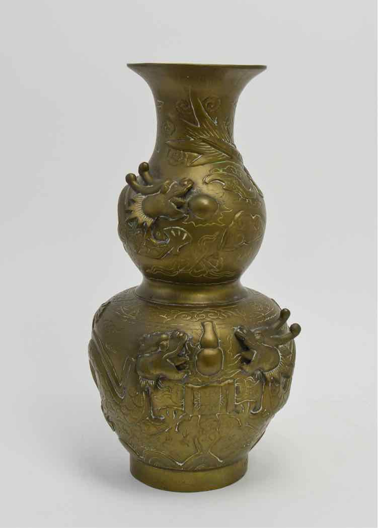 Chinese Gourd Dragon Vase