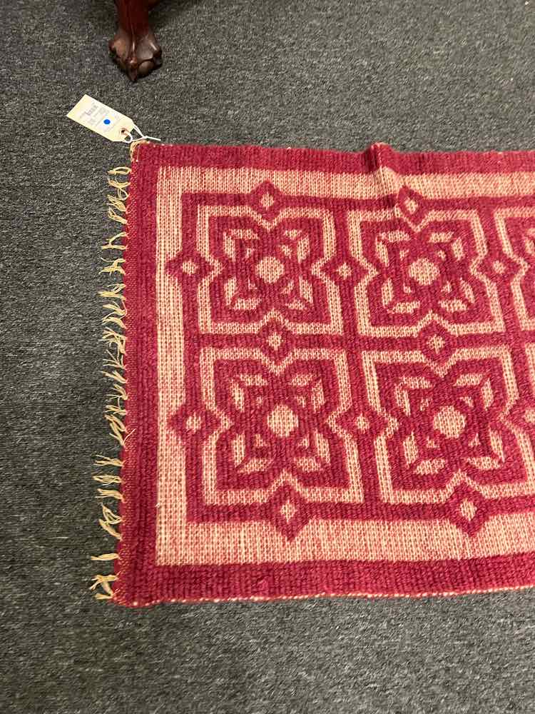 Crimson/Cream Medallion Rug