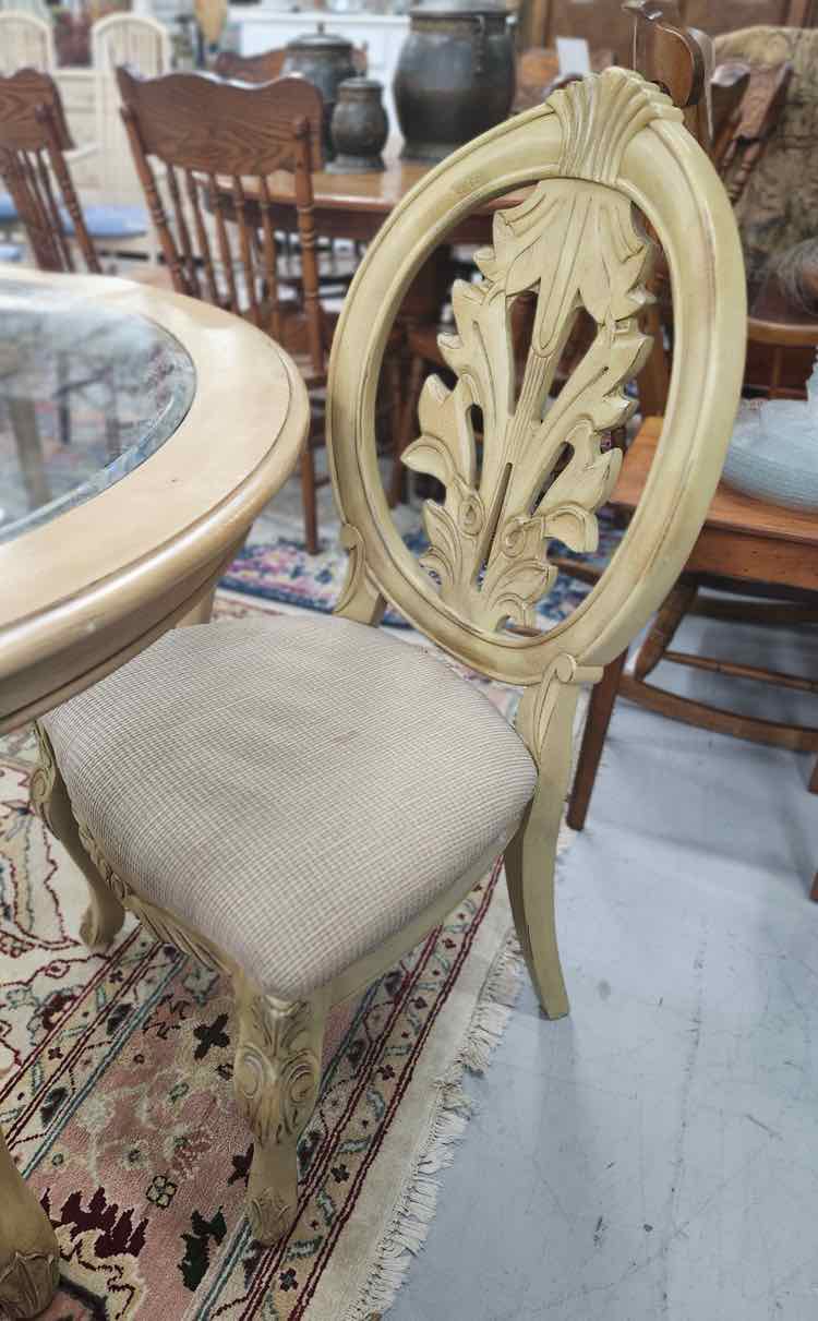 Round Glass Top Table w/4 Chairs