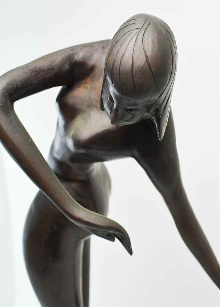 Art Deco. Bronze Lady Sculpture