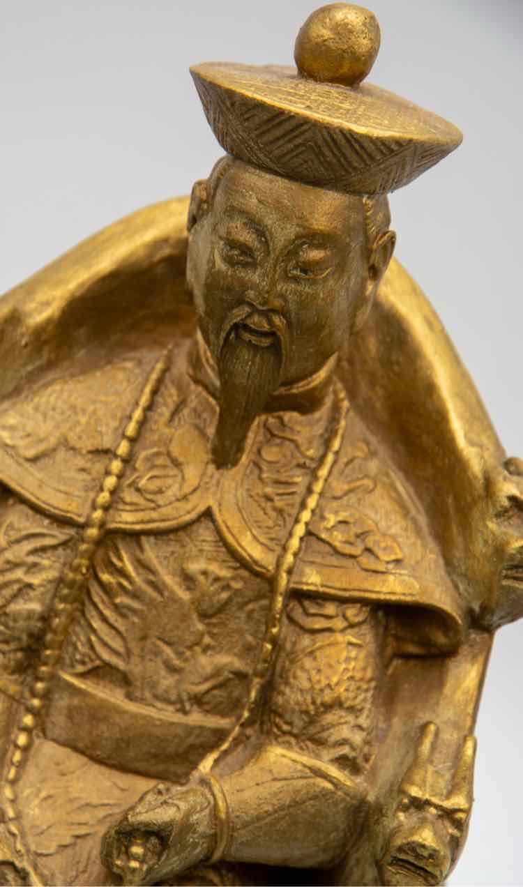 Qialong Emperor Figure