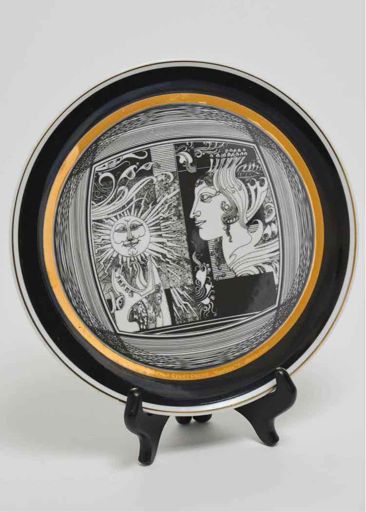 Hollohaza Hungary Decorative Plate w/ 21K gold trim
