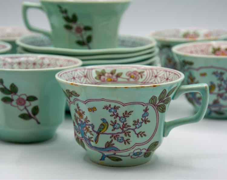 Calyx Ware Singapore Bird Cups & Saucers