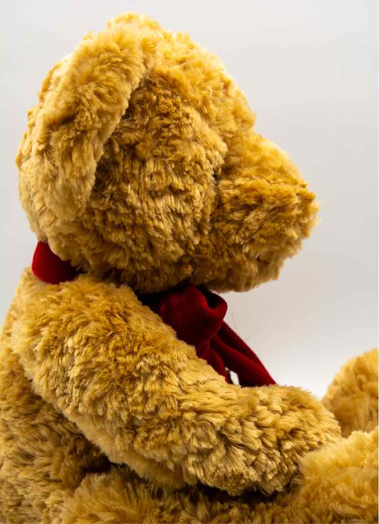 Vtg. Russ Bombay Gilmore Bear
