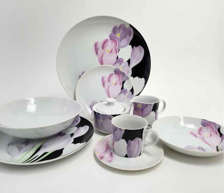 Mikasa Fine Porcelain Rouge Tulip Dinner Set