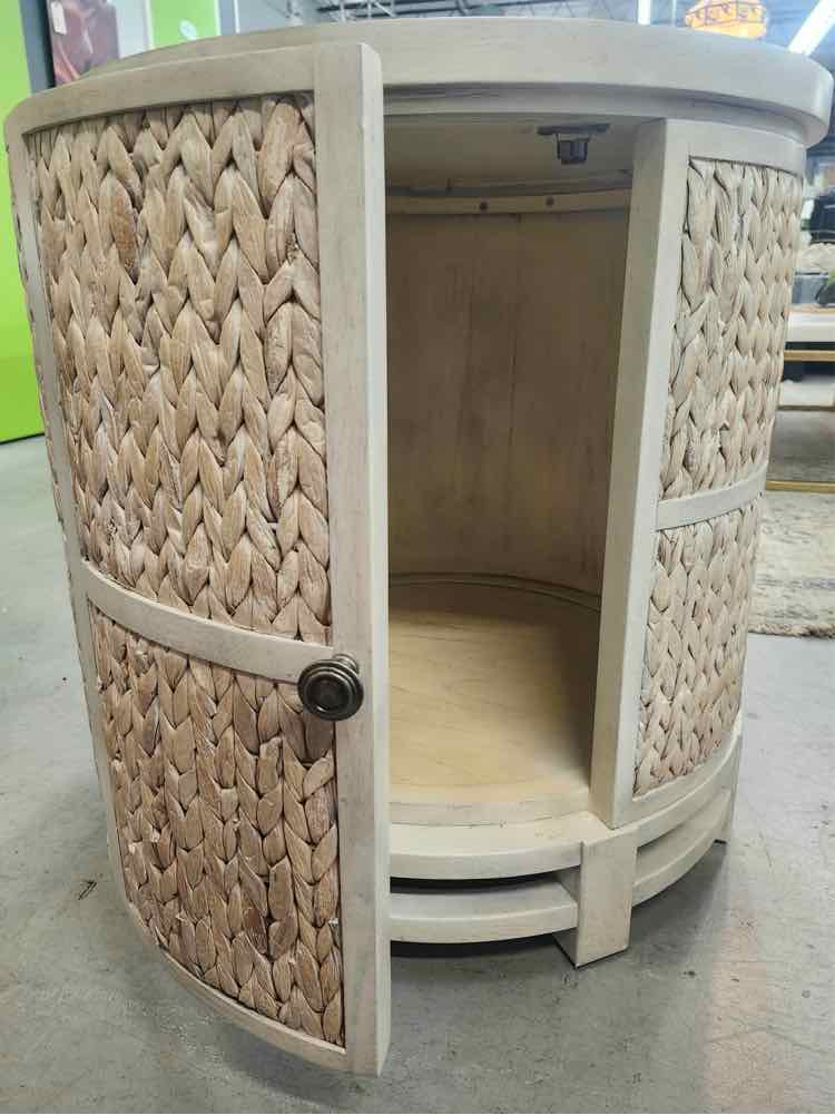 Round Rattan & Wood End Table