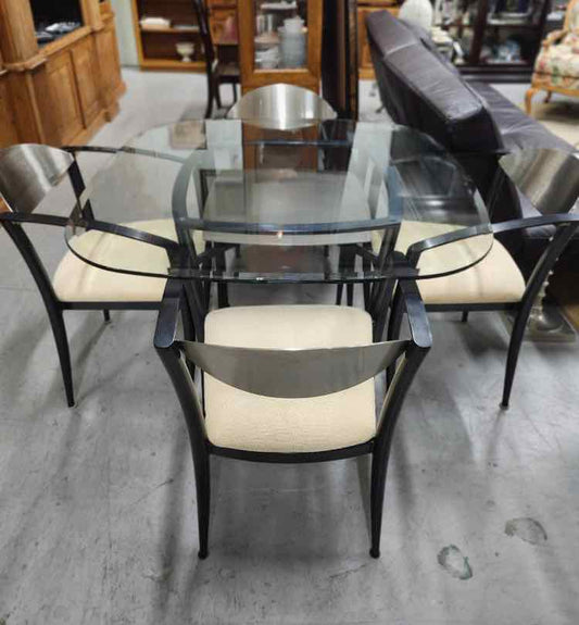 Round Glass Table w/4 Chairs