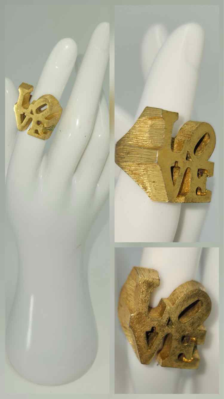 Robert Indiana 'LOVE' Pop Art Ring