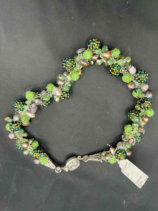 .925 Clasp/Lime Green Bead Necklace