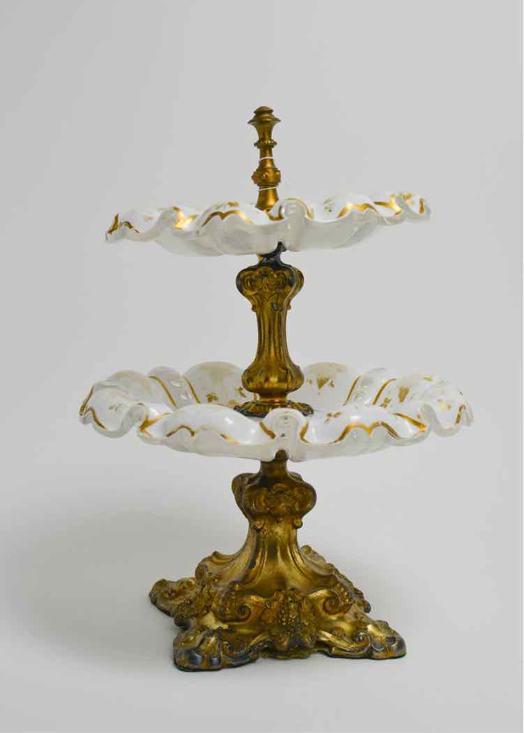 Victorian Art-2-Tier Glass/Brass