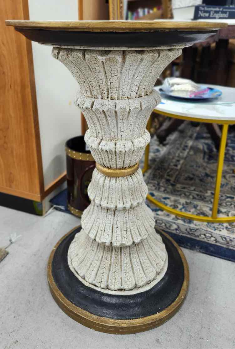 Pedestal Table