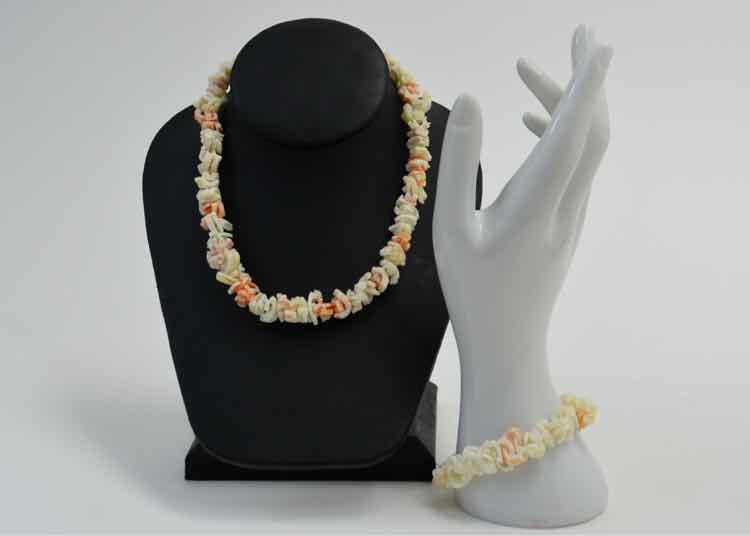 Vtg.Core Shell Necklace and Bracelet