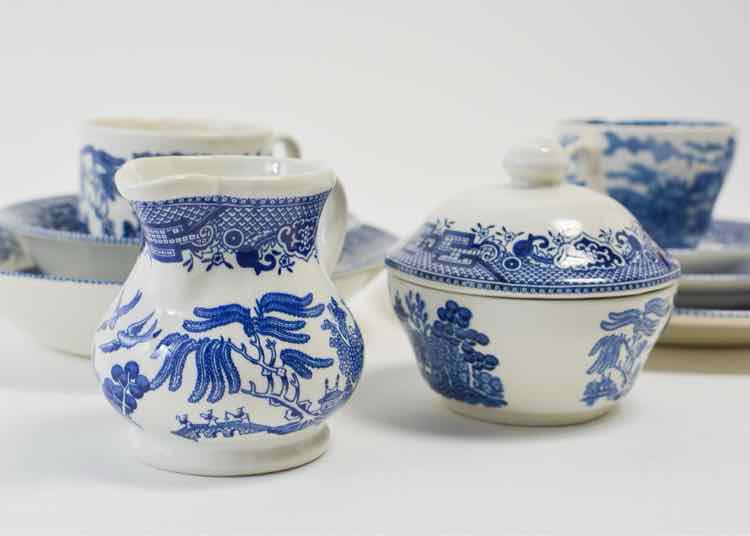 Churchill "Blue Willow" Dish Set