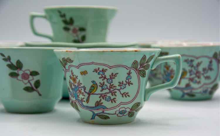 Calyx Ware Singapore Bird Cups & Saucers