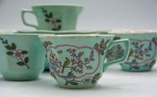 Calyx Ware Singapore Bird Cups & Saucers