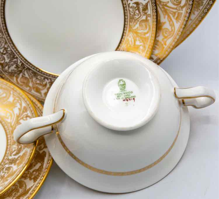 Gold Florentine Wedgewood Dinner Set