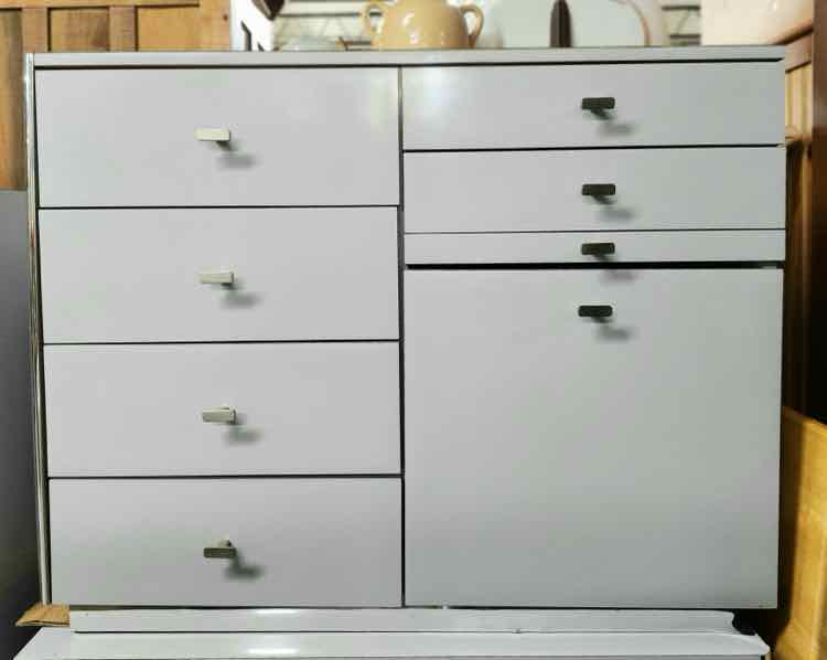 Formica 2pc Dresser