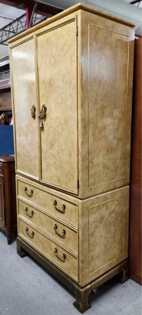 Armoire