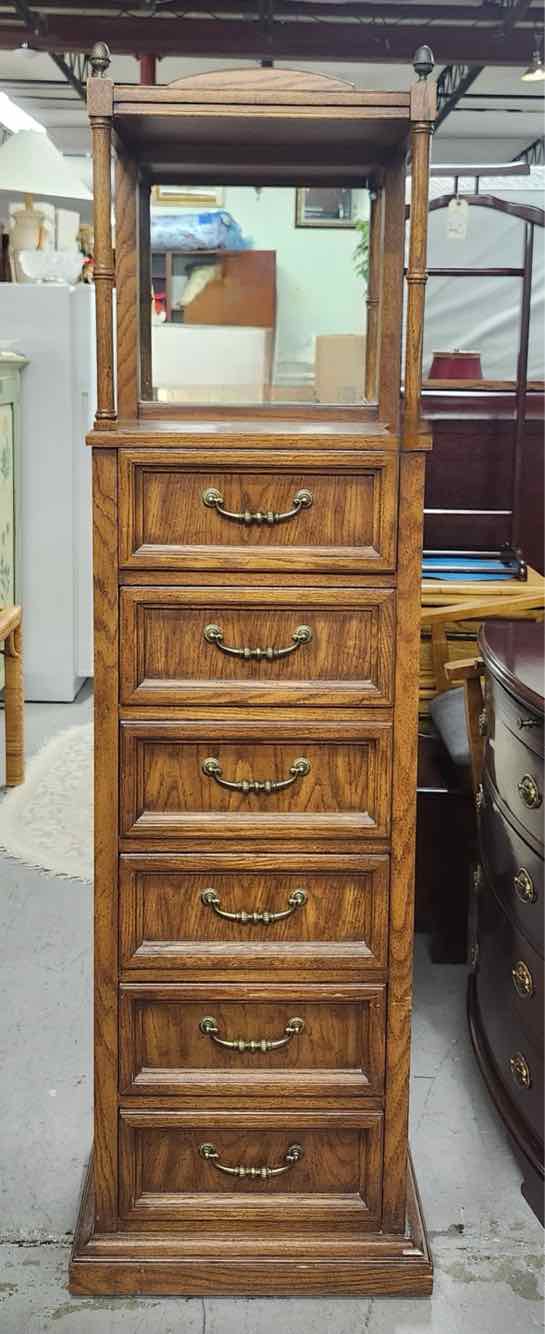 Lingerie Chest w/Mirror