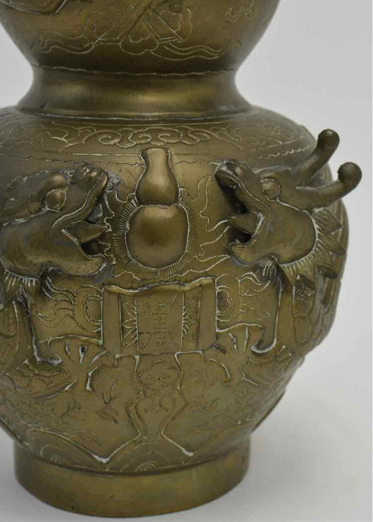 Chinese Gourd Dragon Vase