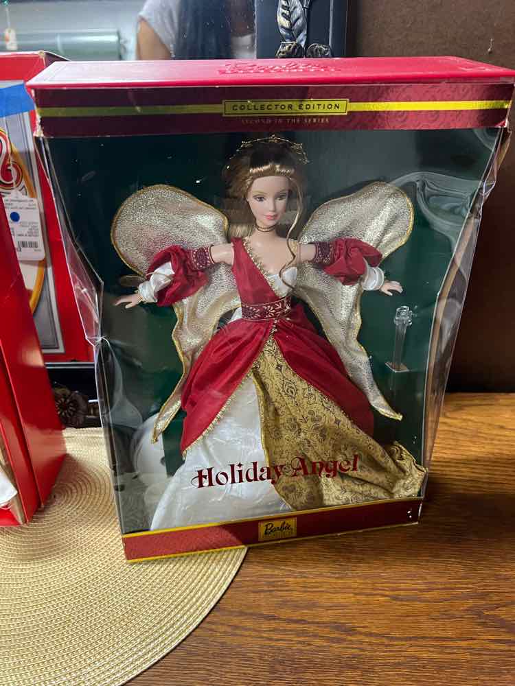 2000 HOLIDAY ANGEL BARBIE