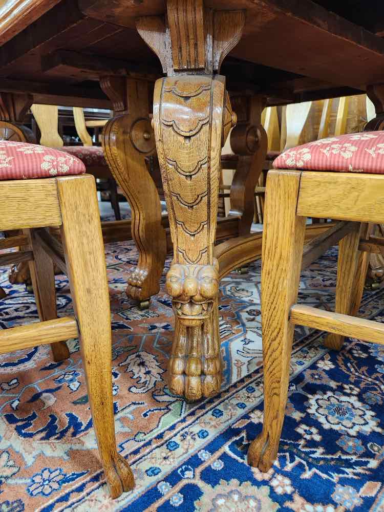 Lion Claw Table w/ 3 Leaves