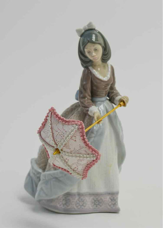 Lladro 'Jolie' Porcelain Figurine