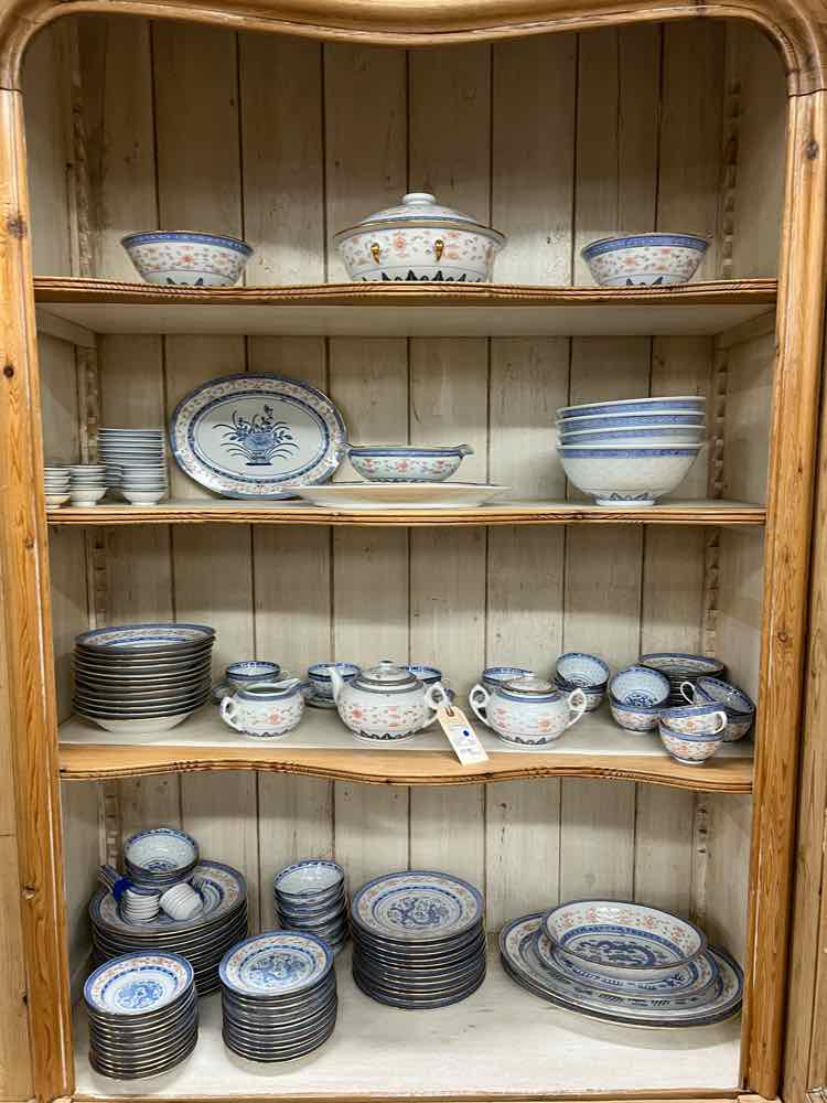 151pc. CHINESE PORCELAIN