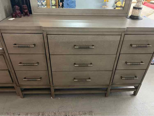 Tarrowood Dresser w/Mirror