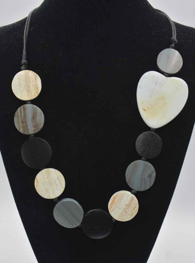 Sylca Heart & Soul Gray/White Necklace