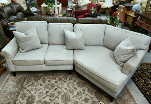 Haverty's 2pc Sectional