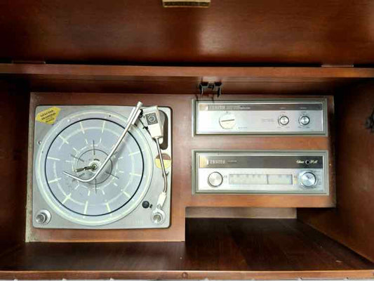 Zentith Stereo Cabinet