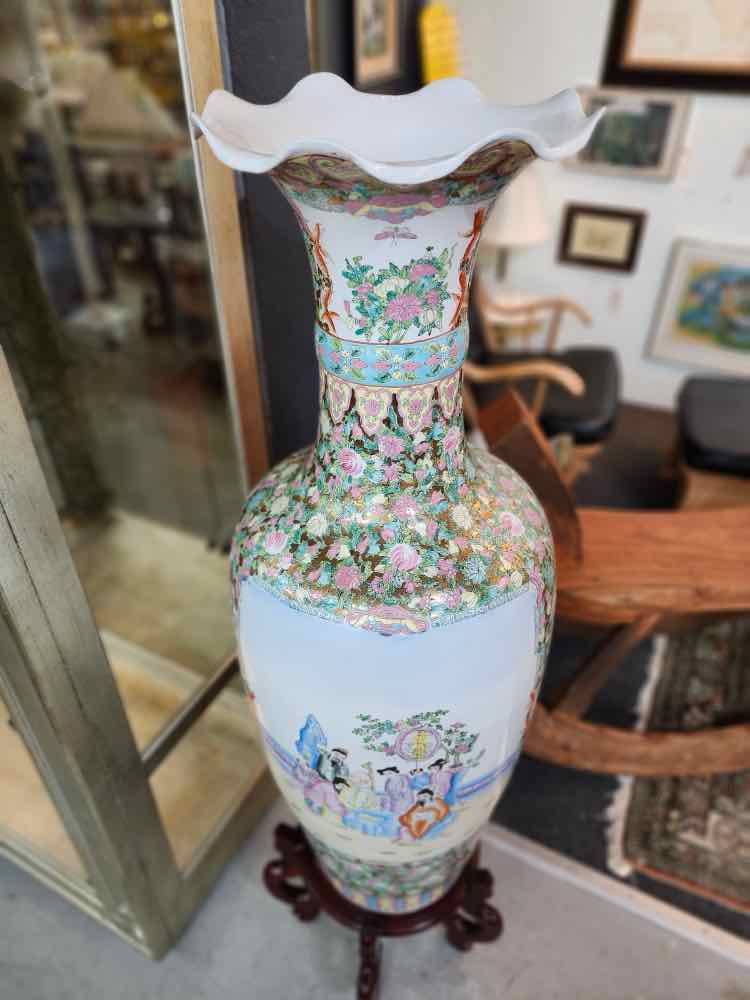 Rose Medallion Vase w/Stand