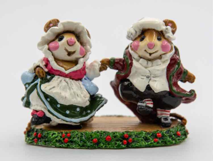 'Wee Forest Folk' Holiday Figurine