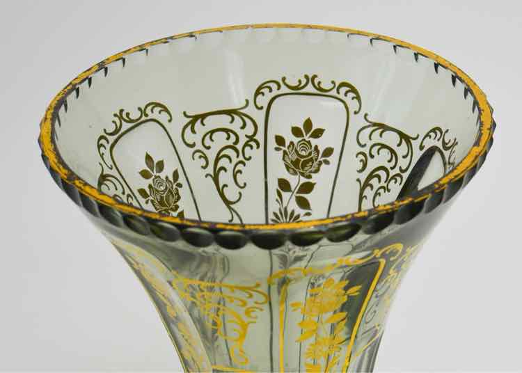 Vtg. Green Czech/Bohemian Glass Vase