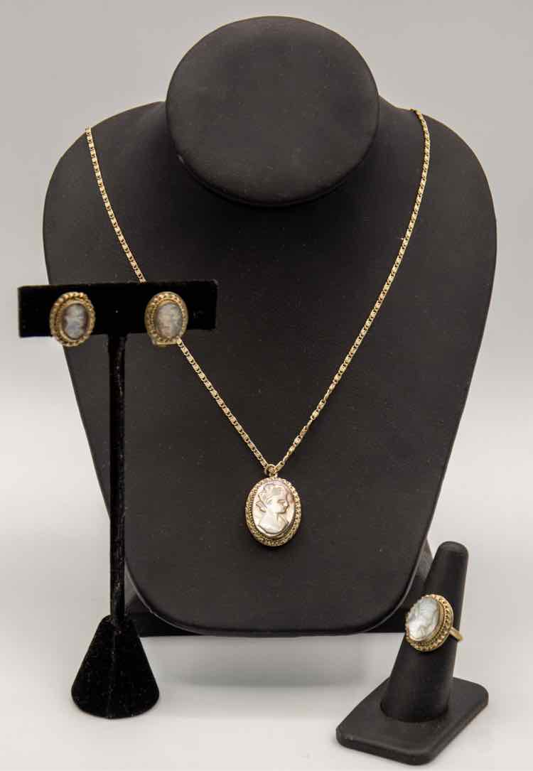 Cameo 3pc.Set /Carved MOP