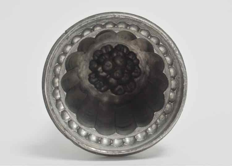 Vtg. Victorian Pewter 3-Pints Ice Cream Mould