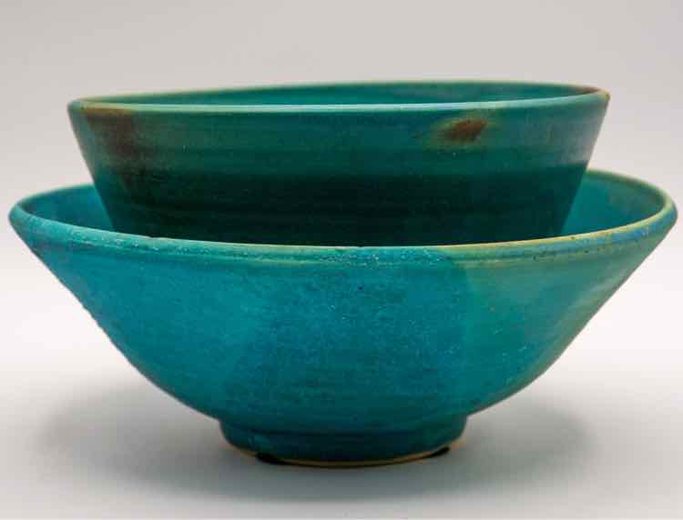 2 signed Stoneware Bowl