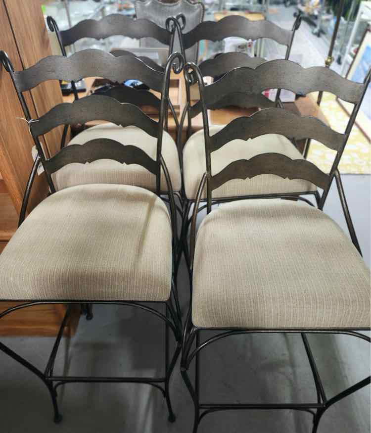 4 Metal Barstools