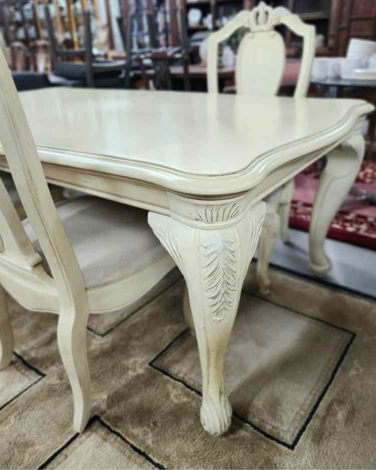 Cream Dinning Table w/6 Chairs