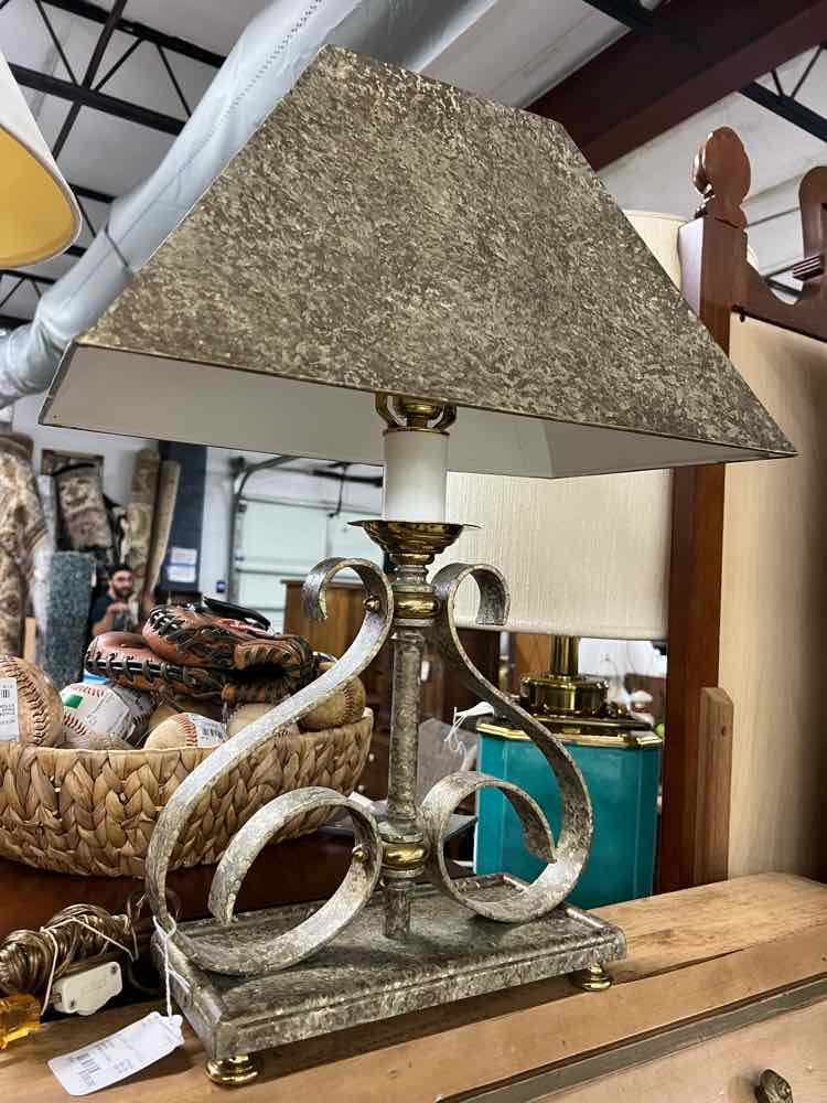 Elegant Textured Lamp